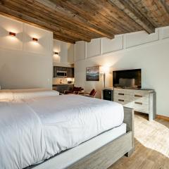 Cove Creek Lodge 213 Dog Friendly Standard Double Queen Room