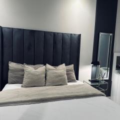 Luxury apartment at the paramount