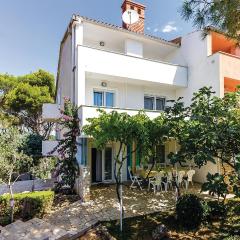 Four-Bedroom Holiday Home In Pula