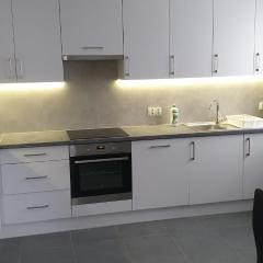 Apartament z balkonem w Centrum Kielc z prywatnym parkingiem