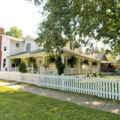 Finlay House Bed and Breakfast Niagara - on - the - Lake