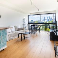 Bright & Comfortable 1BR in West Melbourne