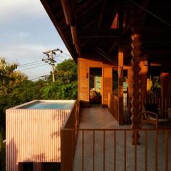 Kado Kubu - Boutique 2BR Pink Villa & Sky Pool with Ocean Views in Uluwatu