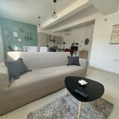 28 Green Retreat - 1 Minute To Sea