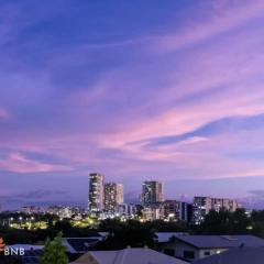 Sunsets & City Skyline Views With Pool