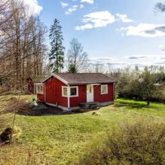 Beautiful Cottage near Lake Åsnen - Includes Boat for Relaxation and Adventure