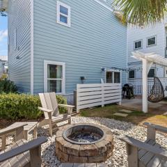 6-Seater Golf Cart - Community Pool - Close to Beach, Dining and Shopping