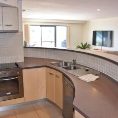 Jubilee Apartment 06