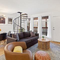 Comfort, Style, Short Walk to Town Park & Gondola condo