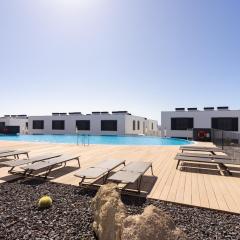 Home2Book Nordic Stay, Pool & Waves in Abades