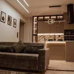 Executive House est November 2024