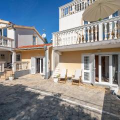 Stunning Apartment In Rogoznica