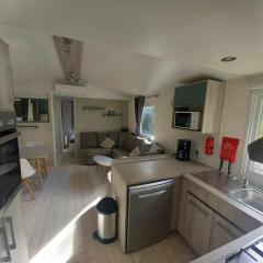 MH 515 AMIRA TOUT CONFORT 3ch et 2sdb dans camping 4étoiles avec parc aquatique