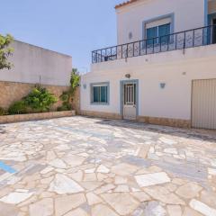 Casinha I by Innkeeper