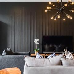 Stylish Polanco Duo Steps from Lincoln Park