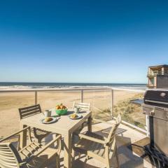 Moonlight by AvantStay Modern Home w Views Direct Access to Rockaway Beach