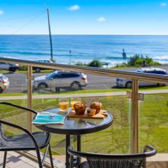 6 58 Pacific Drive - Beachfront modern apartment