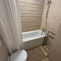 Velvet Snug - center