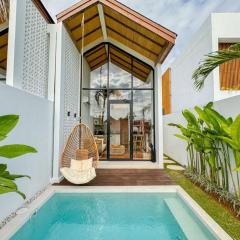 White Romantic Tiny Villa close to Canggu
