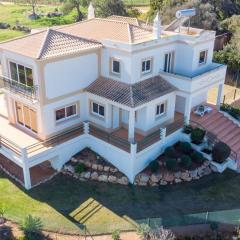 Villa Agua - Modern villa, quiet location walkable to restaurant and supermarket