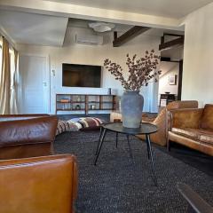 Charming One Bedroom Apartment near a Forest