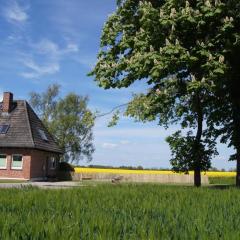Landhaus mit Kamin, eingezäuntem Garten und Gutshofsauna!