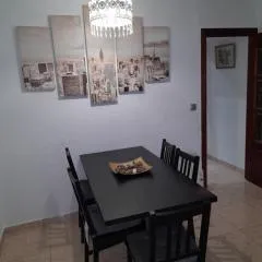 Sweet house close to airport