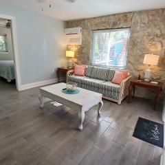 Starfish - Spacious By River 1.3 Mi to Beach 1 Bd 1 Bth Kit