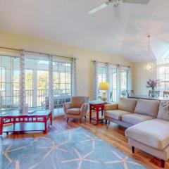 Spacious condo with pool, hot tub and private washer/dryer