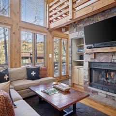 Modern 3 BDR Condo Near Ski Lift and Town with Views