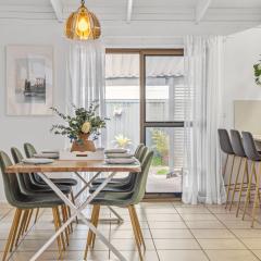 Pumicestone Beach House - 200m to the passage