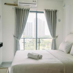 Comfortable Studio with Pool View at Sky House BSD Apartment By Travelio
