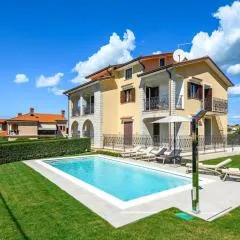 Apartment in Vi inada near Istralandia Park