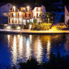 Apartments Malo Lago - One-Bedroom Apartment with Balcony and Sea View - 2nd floor Apartment 6