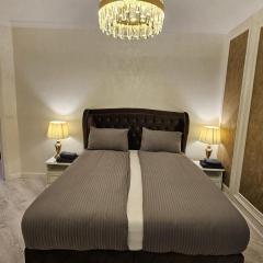 Book your Luxury Cozy Apartment in City Center Suceava