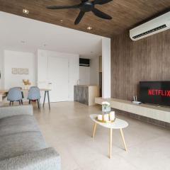 Lumi Tropicana Netflix CityView Balcony Muji 6pax