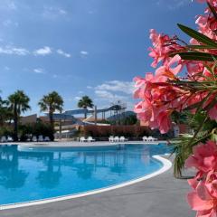 Camping Del Mar 64, Mobile Home Premium, 2 chambres, 4 personnes, 1 Salles de Bain, bord de mer