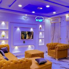 Luxurious Home - The Paletinos