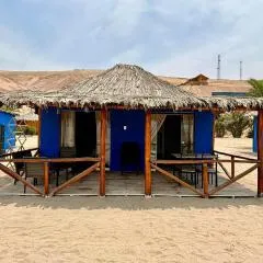 Bungalows frente al mar en playa Wakama