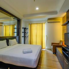 Fancy and Classic Studio Room at Bellezza Apartment By Travelio