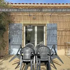 pleasant gîte, with collective heated swimming pool, in the heart of the alpilles in mouriès, 4/6 people.