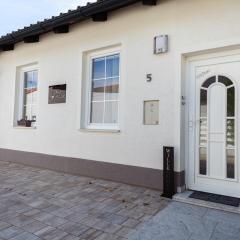 Charmantes Haus -Nähe Parndorf-Neusiedl-Wien-HU-SK