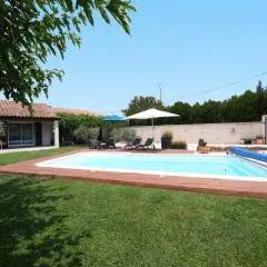 very pleasant house with swimming pool in mouriès, near Les baux de provence in the alpilles – 6 people