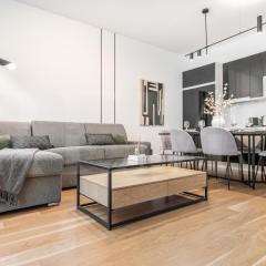 Central apartment with Picasso vibes by REMS