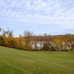 Vineyard Suite - Family Friendly in Picton PEC