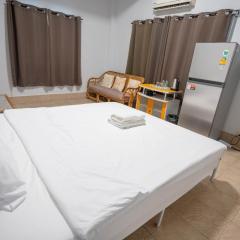 X Mitr Inn HuaHin Beach หาดหัวหิน
