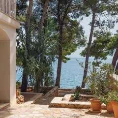 LUMA HVAR Premium Beachfront Villa 1st Row to Sea