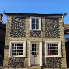 The Old Flint Bank Cottage