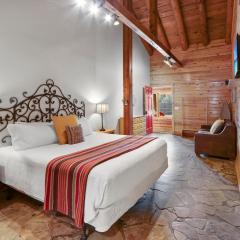 Wimberley Log Cabins Resort and Suites- Unit 3