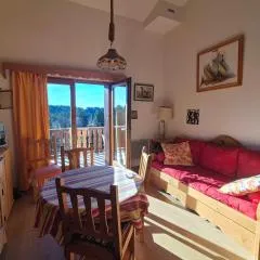 Appartement familial au Revard vue sur le jardin d'enfant et pistes
